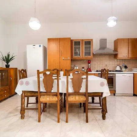 House Of * Ιαλυσός Ρόδος